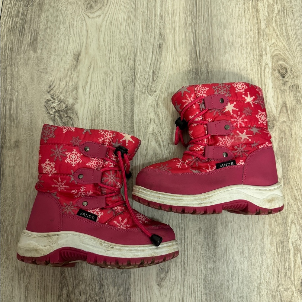 Cozy Pink Snowflake Winter Boots